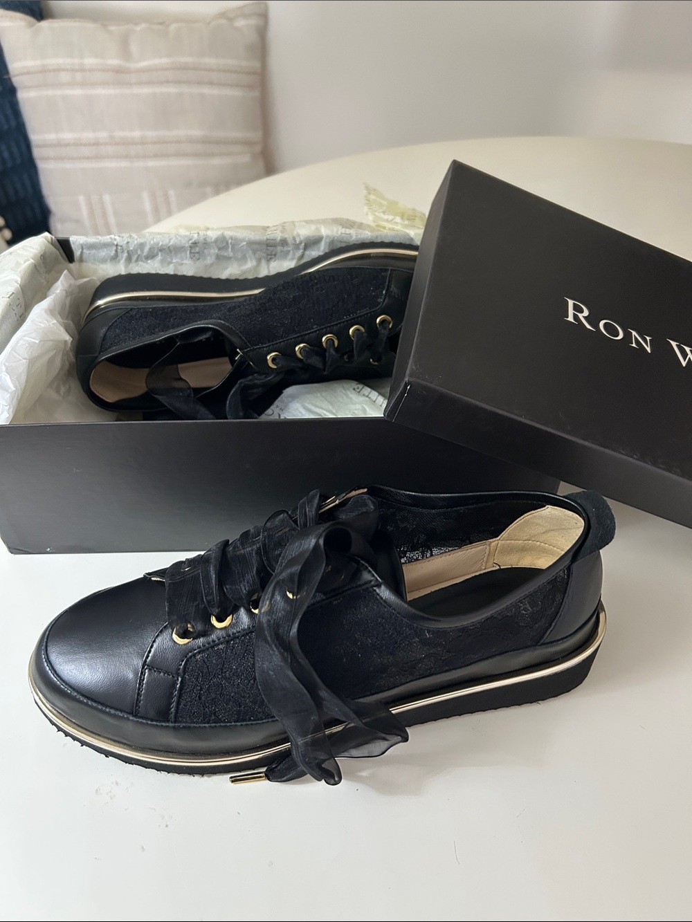 Ron White Black Women’s Lace-Up Leather Sneakers - NWT